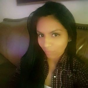 Meet your Posher, Dalia